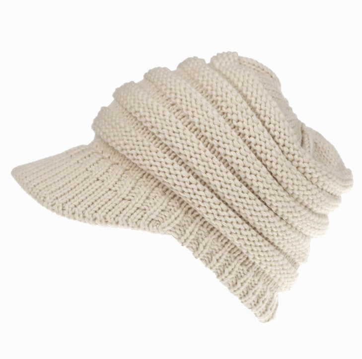 Women's Ponytail Beanie – Soft Knitted Autumn/Winter Skull Cap
